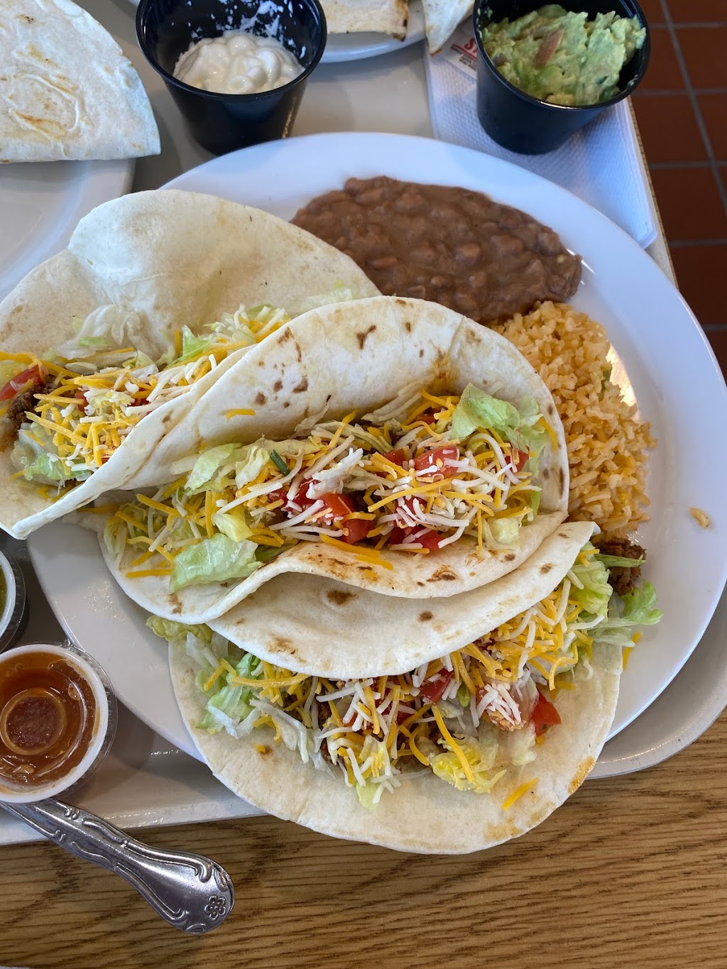 El Patron Tacos & More | restaurant | 303 N Bell Blvd, Cedar Park, TX 78613, USA | 7372120501 OR +1 737-212-0501