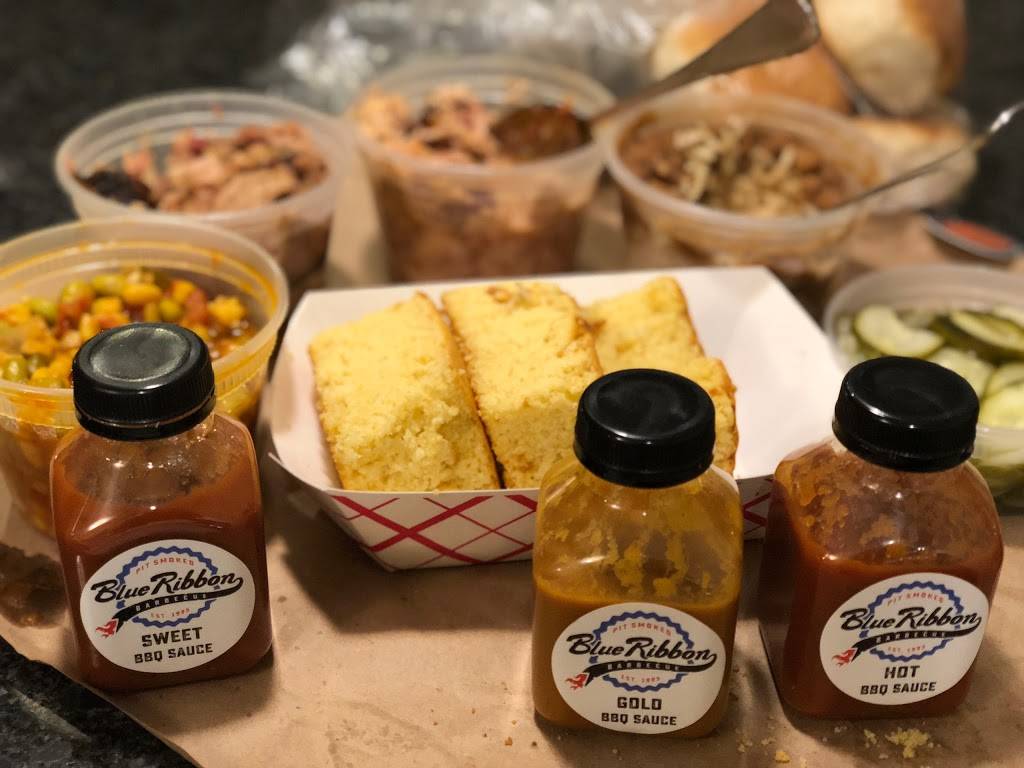 Blue Ribbon BBQ | restaurant | 342 Washington St, Dedham, MA 02026, USA | 7813122583 OR +1 781-312-2583