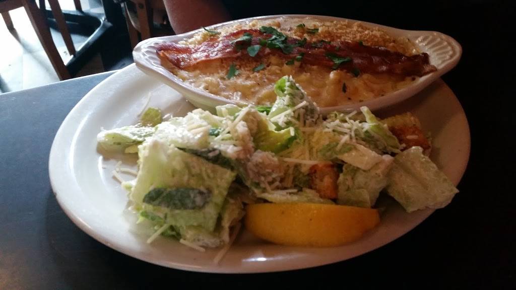 Lotties Lounge | restaurant | 4900 Rainier Ave S, Seattle, WA 98118, USA | 2067250519 OR +1 206-725-0519