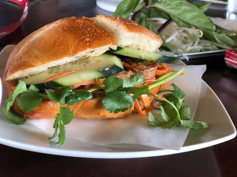 The Noodle Palace | restaurant | 3678 The Barnyard Ste E-31, Carmel-By-The-Sea, CA 93923, USA | 8316227777 OR +1 831-622-7777