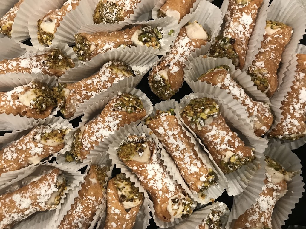 Knead Great Pizza | restaurant | 2101 W North Ave, Chicago, IL 60647, USA | 7739746004 OR +1 773-974-6004