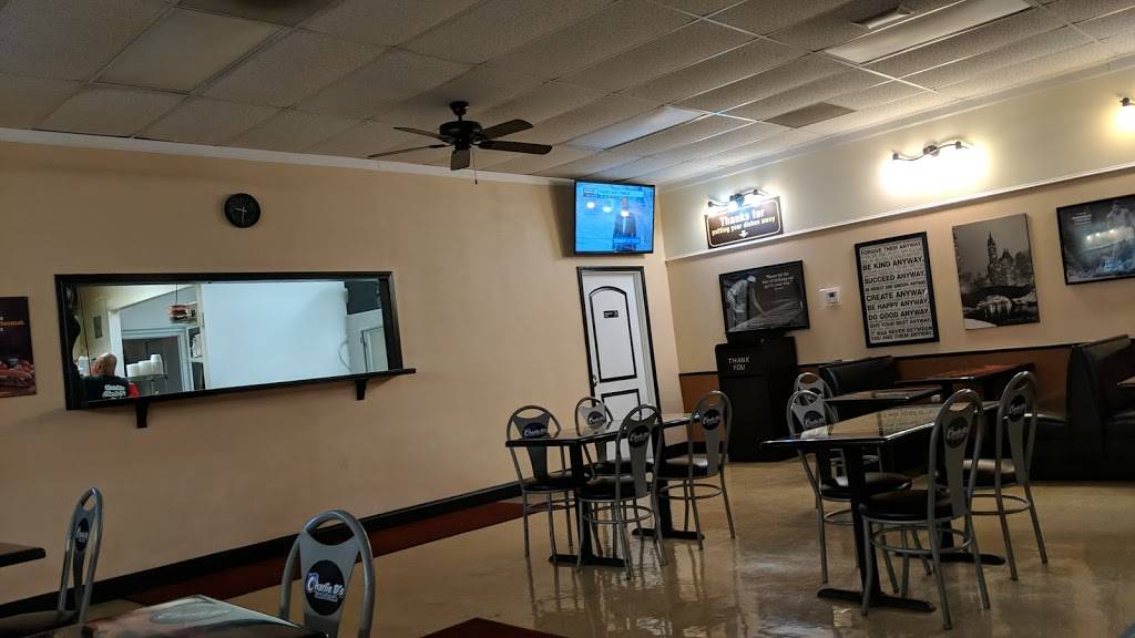 Charlie Ds Seafood and Chicken | restaurant | 600 E 99th St, Kansas City, MO 64131, USA | 8169423000 OR +1 816-942-3000