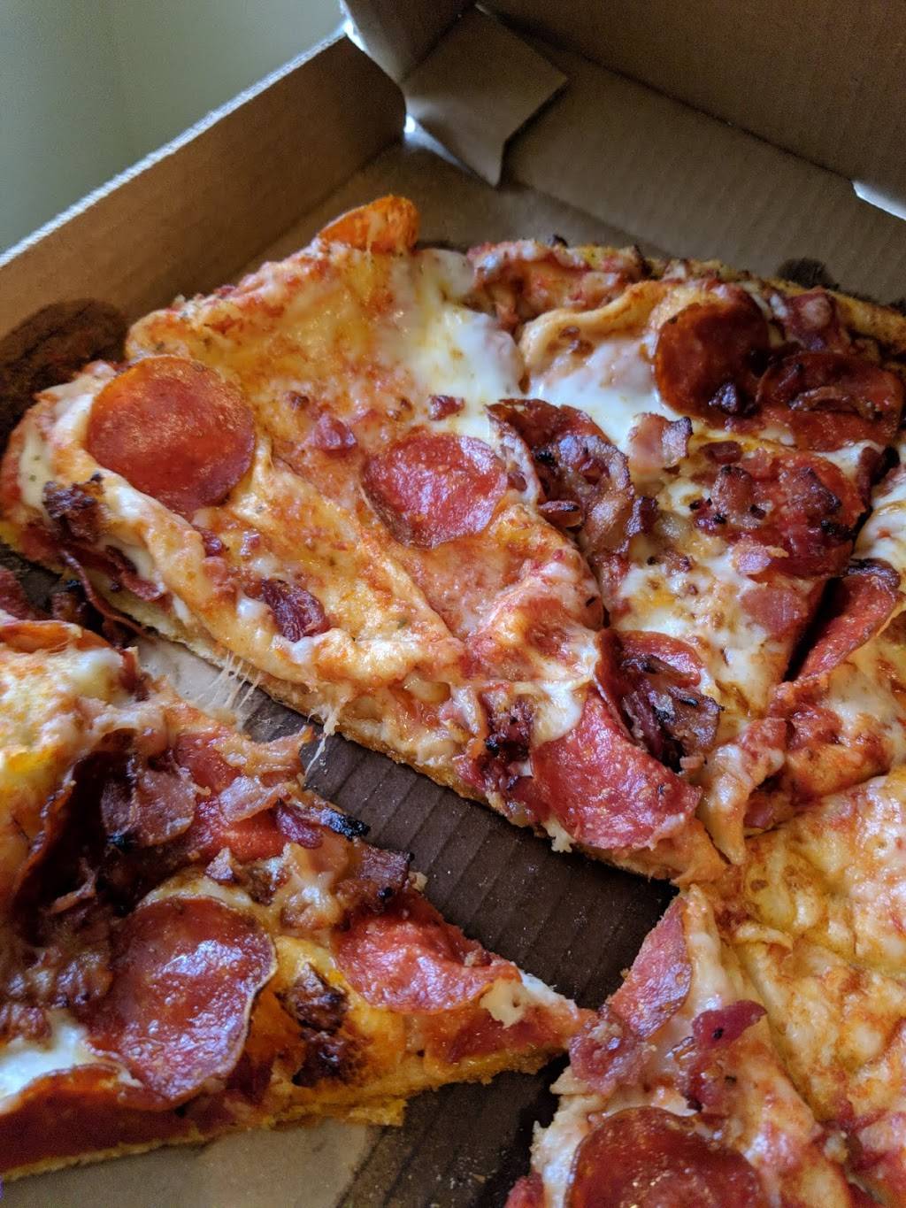 Dominos Pizza | meal delivery | 425 N Western Ave, Peoria, IL 61606, USA | 3096373315 OR +1 309-637-3315