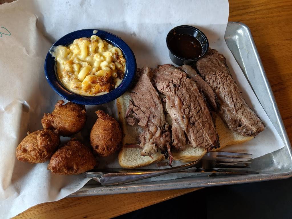 Martins Bar-B-Que Joint | restaurant | 2400 Elliston Pl, Nashville, TN 37203, USA | 6157472473 OR +1 615-747-2473