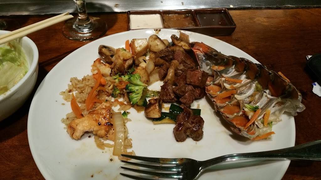 Saga Japanese SteakHouse | restaurant | 8383 S Tamiami Trail, Sarasota, FL 34238, USA | 9419242800 OR +1 941-924-2800