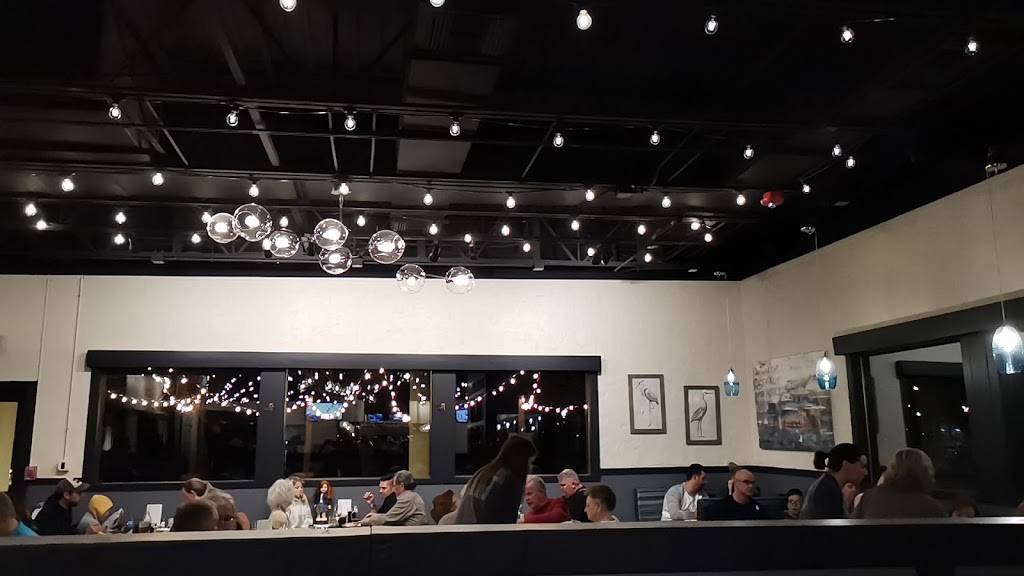 The Lake House Kitchen & Tavern | restaurant | 8026 W Bowles Ave, Littleton, CO 80123, USA | 7207588880 OR +1 720-758-8880