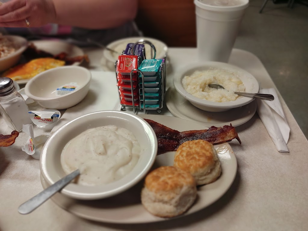 Buckboard Diner | restaurant | 601 E Broadway St, Denver City, TX 79323, USA | 8065922833 OR +1 806-592-2833