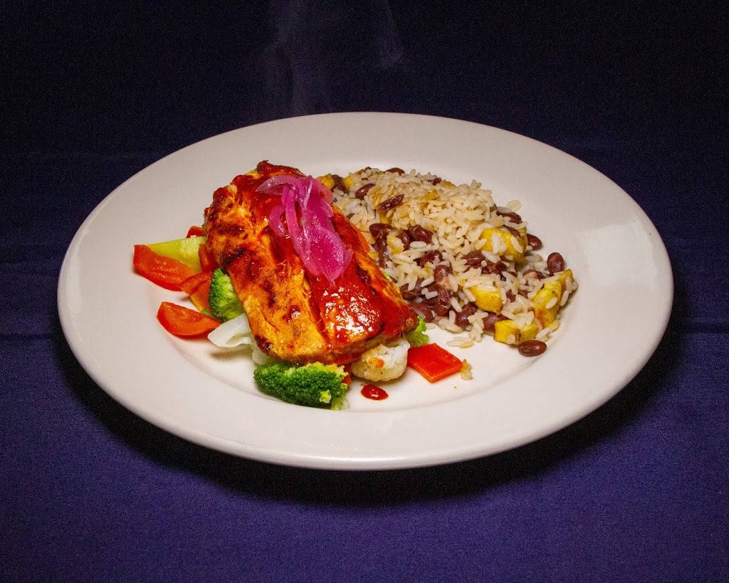 Puerto La Union Coastal Kitchen | restaurant | 12028 Hempstead Rd, Houston, TX 77092, USA | 8329258622 OR +1 832-925-8622