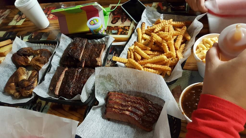Uncle Kennys BBQ | restaurant | 157 US-27, Clermont, FL 34711, USA | 3523941225 OR +1 352-394-1225
