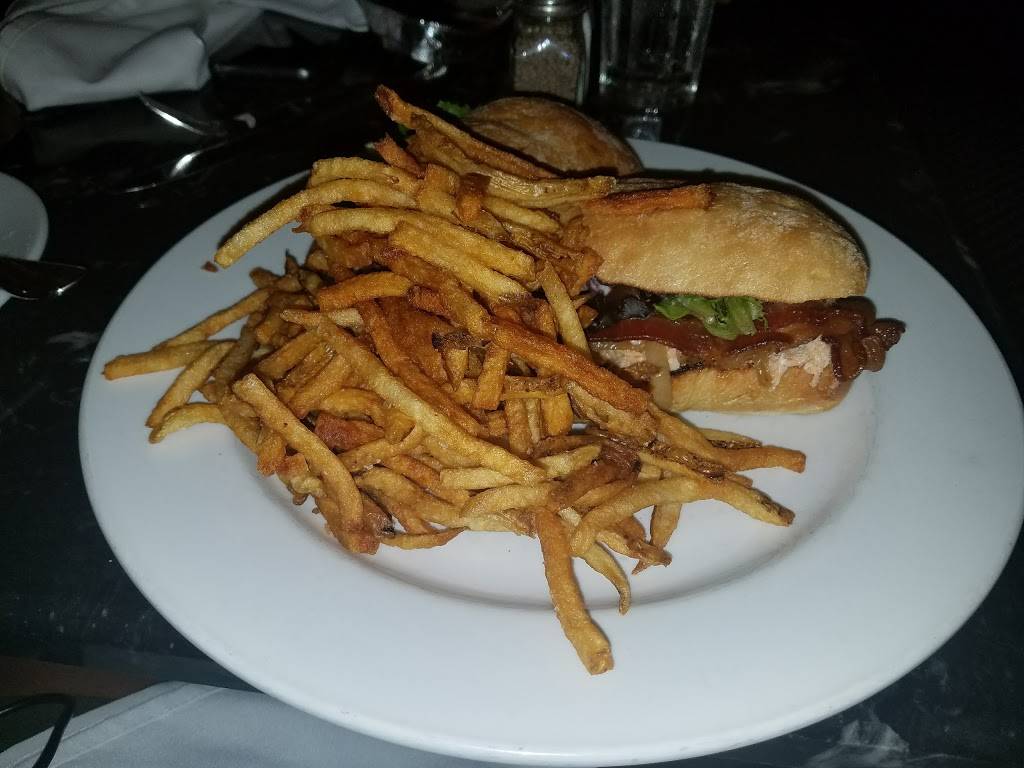 Johnny Macks Bar & Grill | restaurant | 1114 8th Ave, Brooklyn, NY 11215, USA | 7188327961 OR +1 718-832-7961