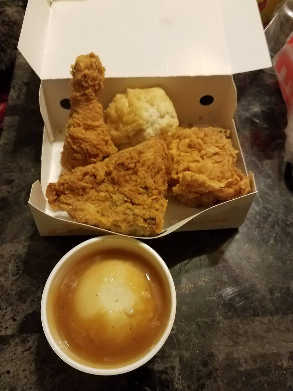 Churchs Chicken | restaurant | 16100 Livernois, Detroit, MI 48221, USA | 3138639413 OR +1 313-863-9413