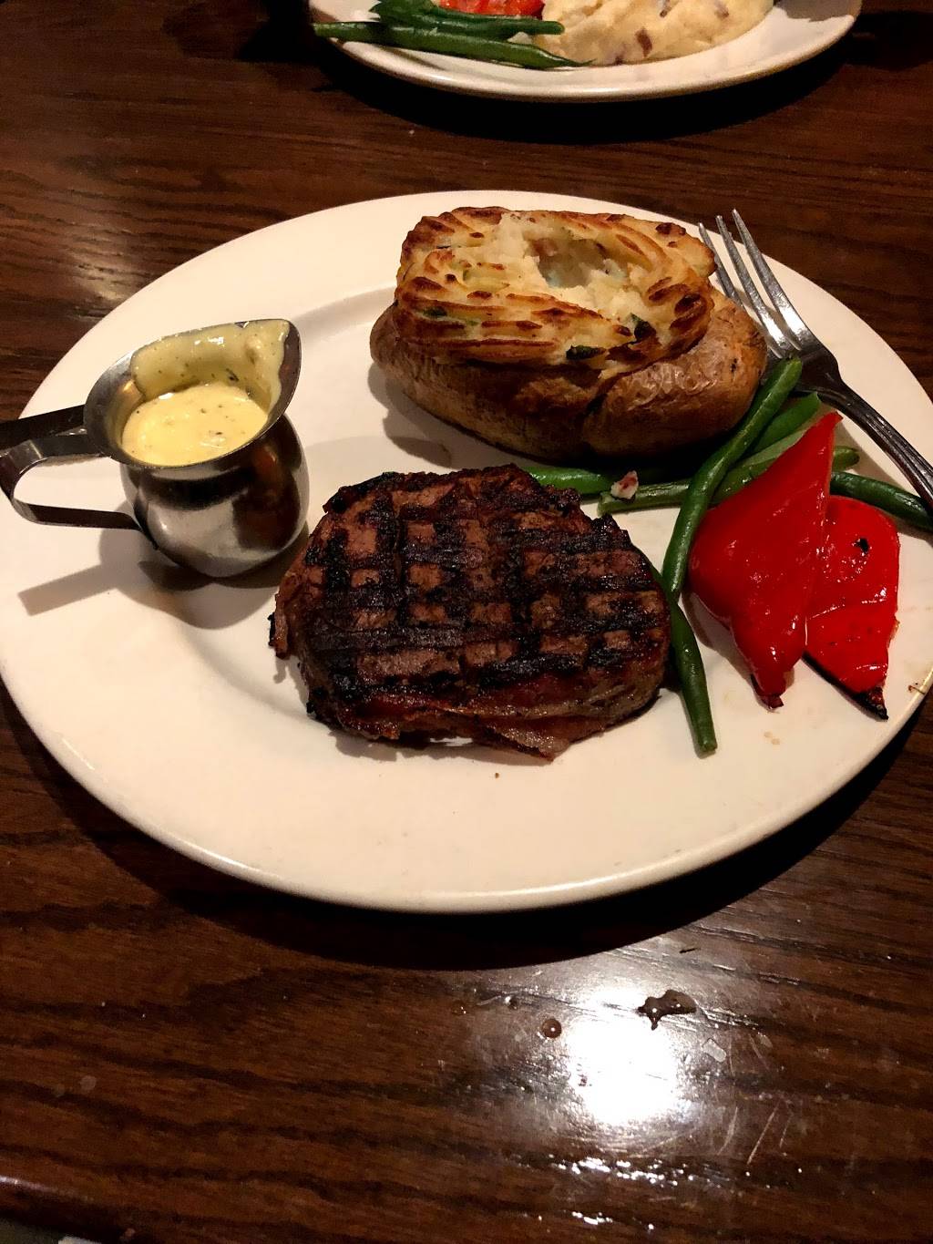 The Keg Steakhouse + Bar - Windsor Devonshire | restaurant | 490 Division Rd, Windsor, ON N9A 6K7, Canada | 5199693146 OR +1 519-969-3146