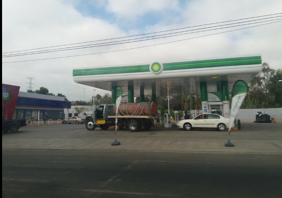 BP | meal takeaway | Carr. Libre Tijuana 501 Carretera Libre Tijuana-Ensenada, Independencia, 22705 Rosarito, B.C., Mexico | 016535172100 OR +52 653 517 2100