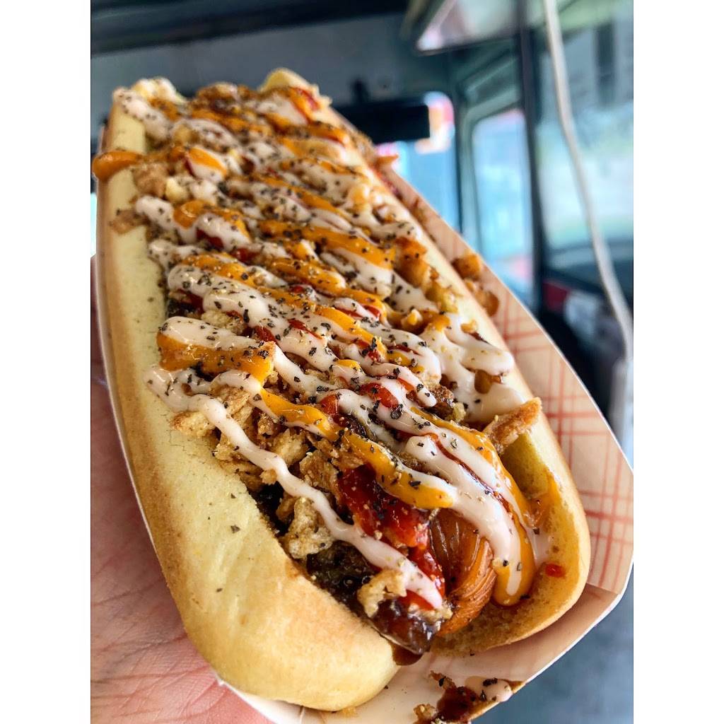Yoyo’s Hot Dogs | meal takeaway | 15910 Old Richmond Rd, Sugar Land, TX 77498, USA | 8635211757 OR +1 863-521-1757