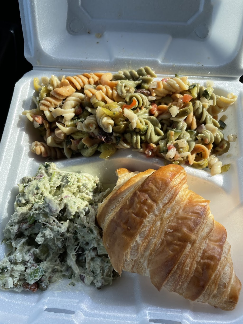 Fragolas Catering & The Kitchen | restaurant | 105 E 4th St, Del Rio, TX 78840, USA | 8304886090 OR +1 830-488-6090