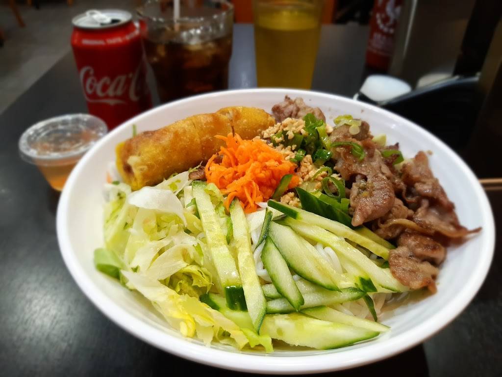 Super Pho | restaurant | 1070 Major Mackenzie Dr E H5, Richmond Hill, ON L4S 1P3, Canada | 9052372288 OR +1 905-237-2288