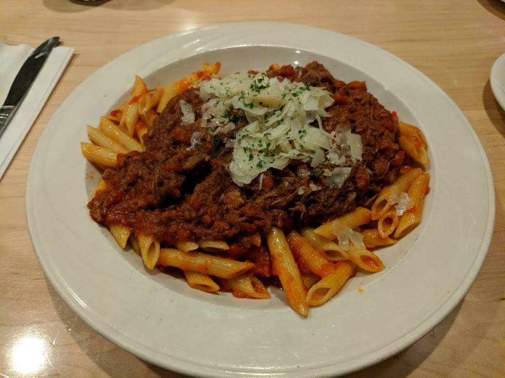 Pats | restaurant | 1200 Hartford Ave, Johnston, RI 02919, USA | 4012731444 OR +1 401-273-1444