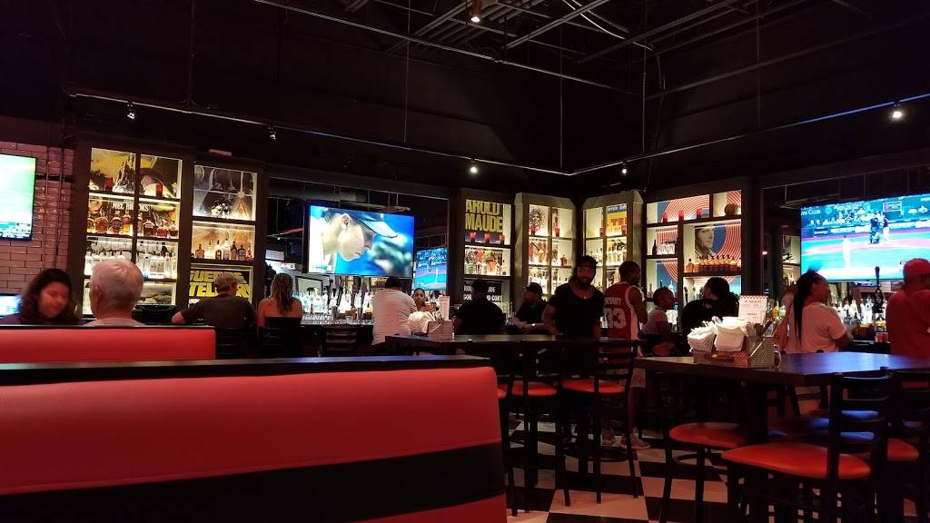 Guy Fieris Pizza Parlor | restaurant | 1976 Power Plant Pkwy Suite B, Hampton, VA 23666, USA | 7578278100 OR +1 757-827-8100
