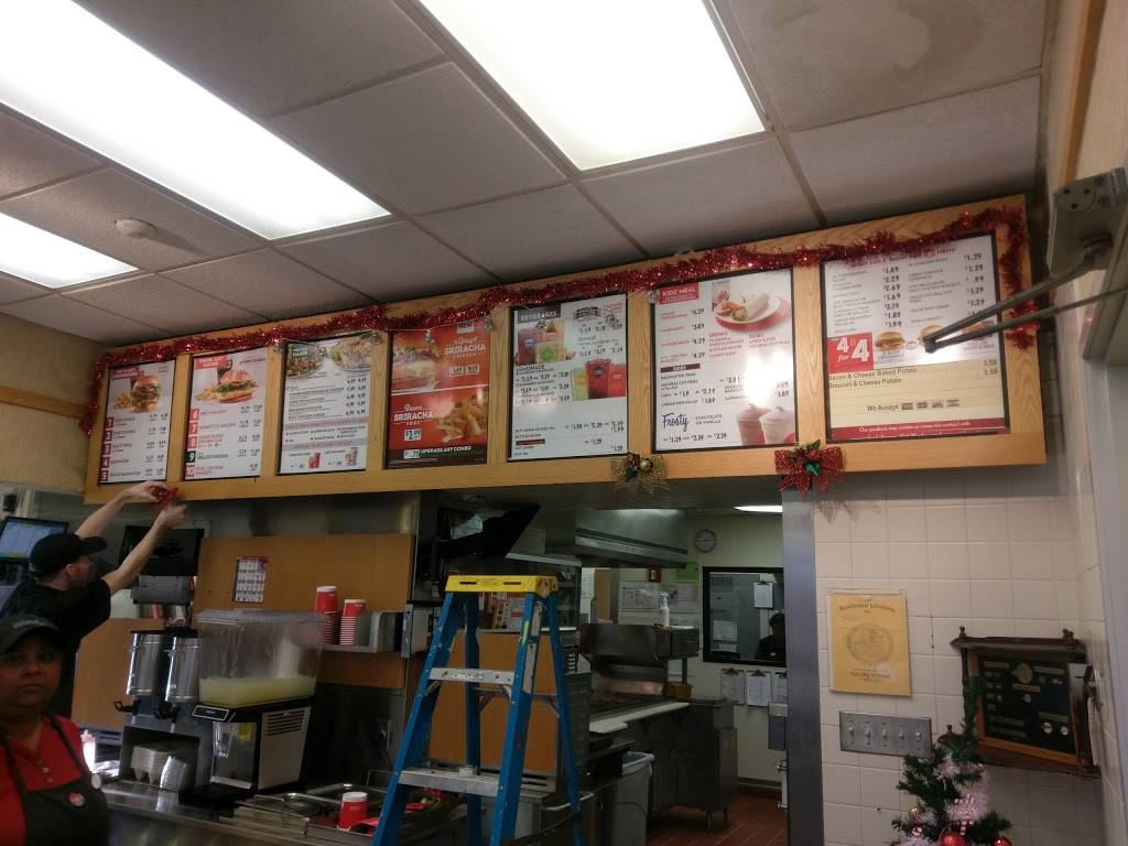 Wendys | restaurant | 1710 N Dupont Hwy, Dover, DE 19901, USA | 3027303900 OR +1 302-730-3900