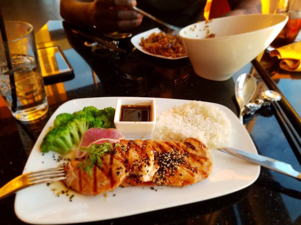 Graces Mandarin | restaurant | 188 Waterfront St, Oxon Hill, MD 20745, USA | 3018393788 OR +1 301-839-3788