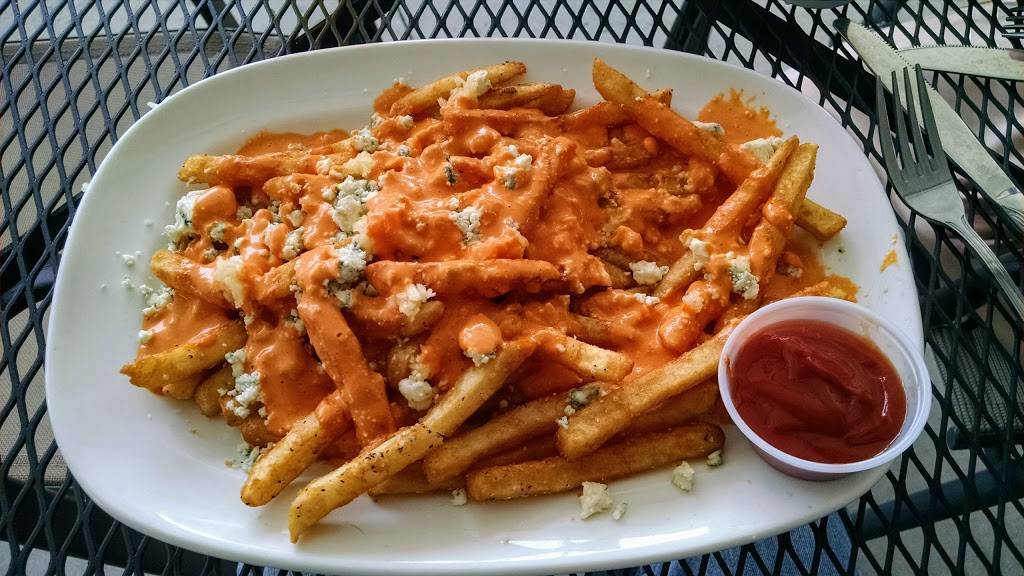 Martels Grill and Bar | restaurant | 418 Consaul Rd, Schenectady, NY 12304, USA | 5189820220 OR +1 518-982-0220