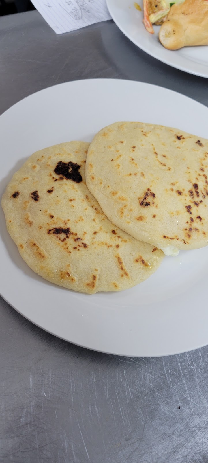 El Rinconcito Salvadoreño de Kansas City | restaurant | 4741 Parallel Pkwy, Kansas City, KS 66104, USA | 9134002112 OR +1 913-400-2112