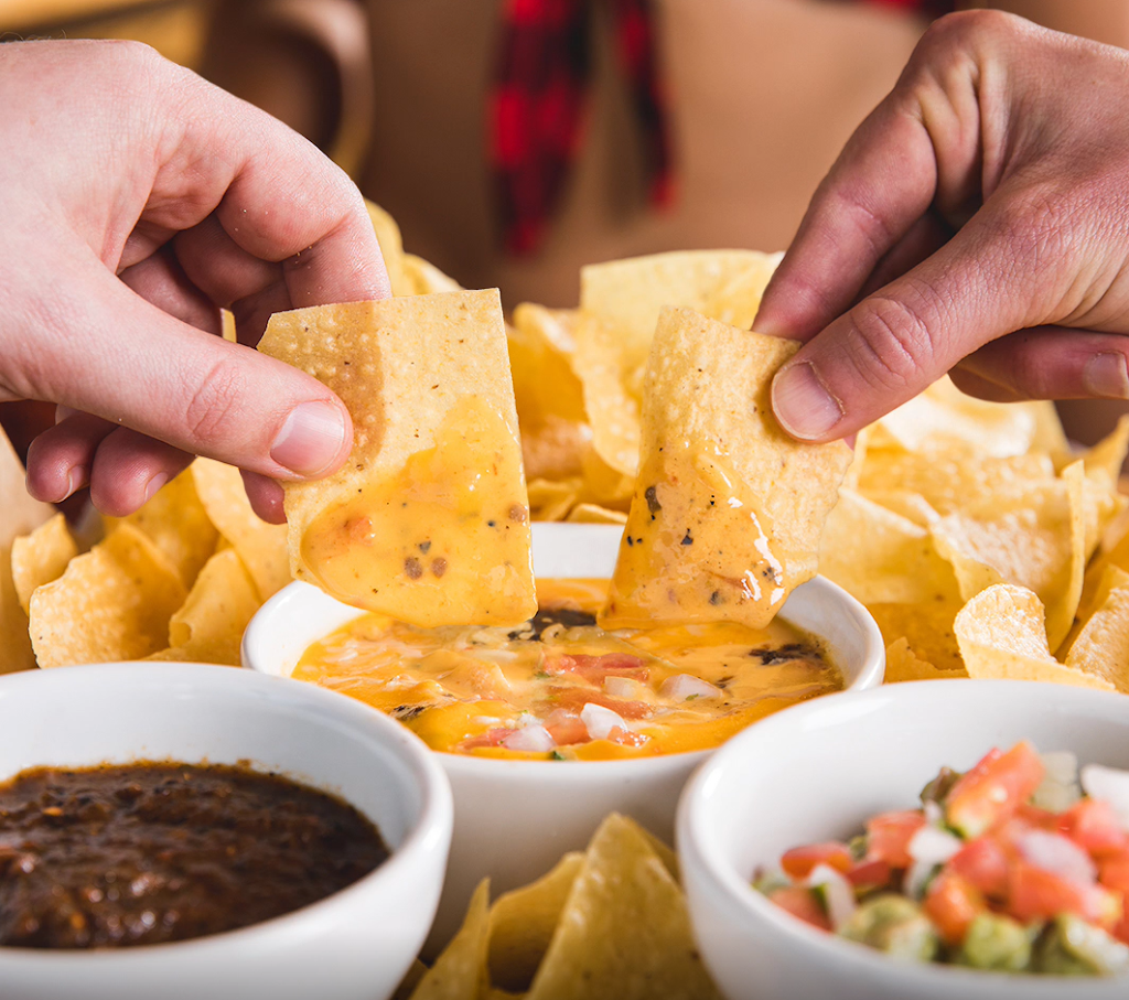 Twin Peaks Restaurant | restaurant | 6010 Interstate 55 North Frontage Rd, Jackson, MS 39211, USA | 7695243552 OR +1 769-524-3552