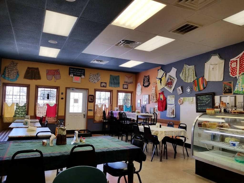 Apron Strings Diner | restaurant | 647 X St, Bedford, IN 47421, USA | 8126757154 OR +1 812-675-7154