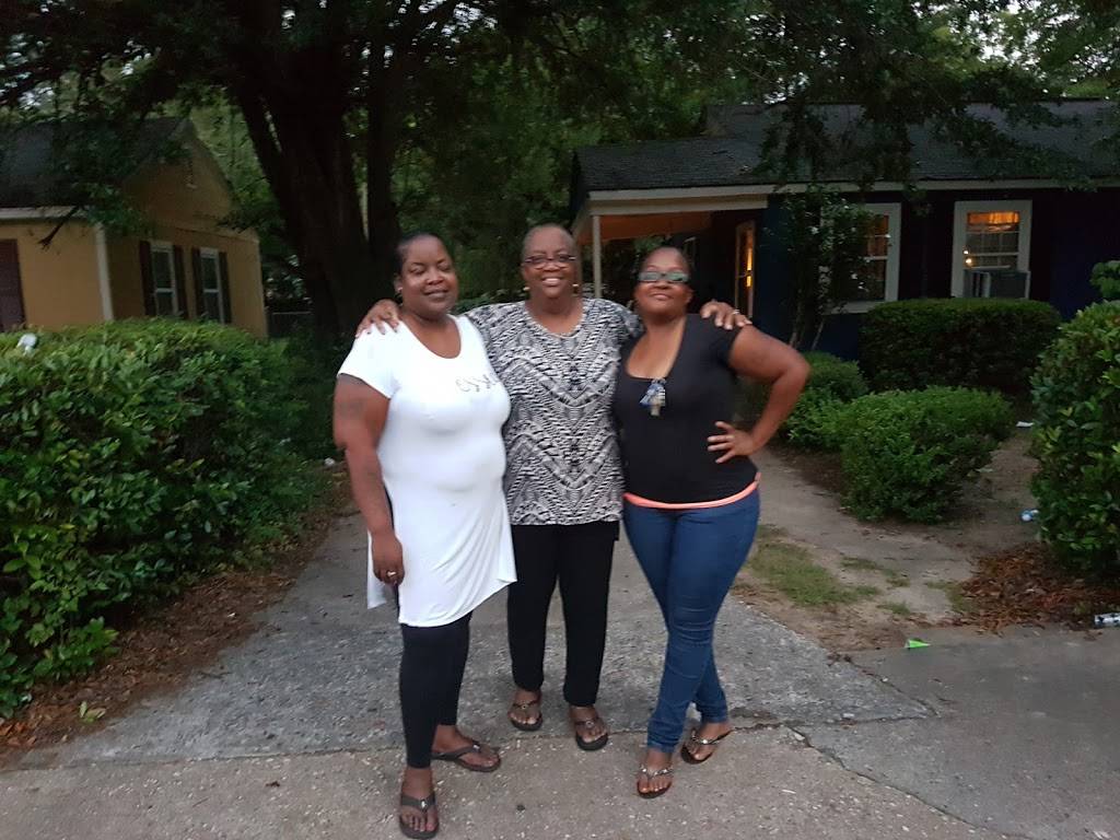 Charlie and Pearl Country Fried | restaurant | 1610 Jefferson St, Albany, GA 31701, USA | 2292552784 OR +1 229-255-2784