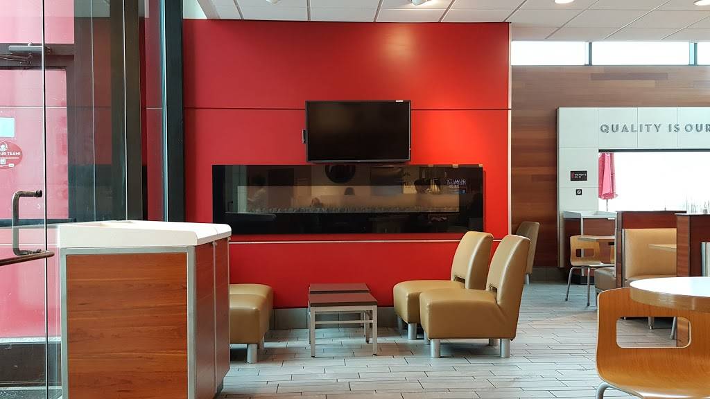 Wendys | restaurant | 9161 Metcalf Ave, Overland Park, KS 66212, USA | 9133832656 OR +1 913-383-2656