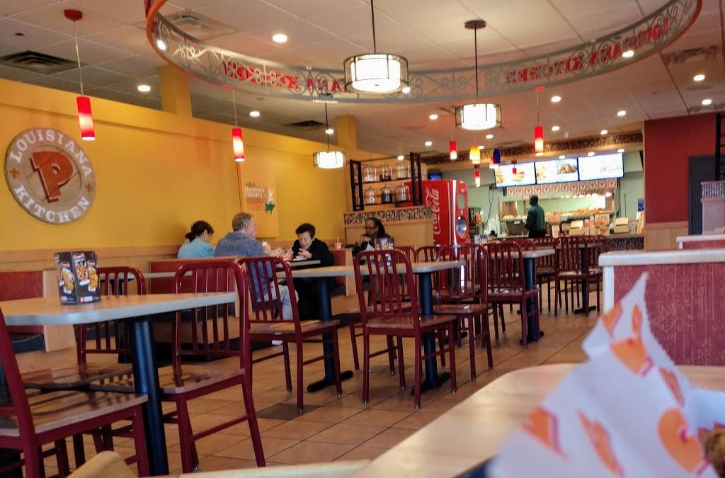 Popeyes Louisiana Kitchen | restaurant | 282 E State Rt 4, Paramus, NJ 07652, USA | 2014891121 OR +1 201-489-1121