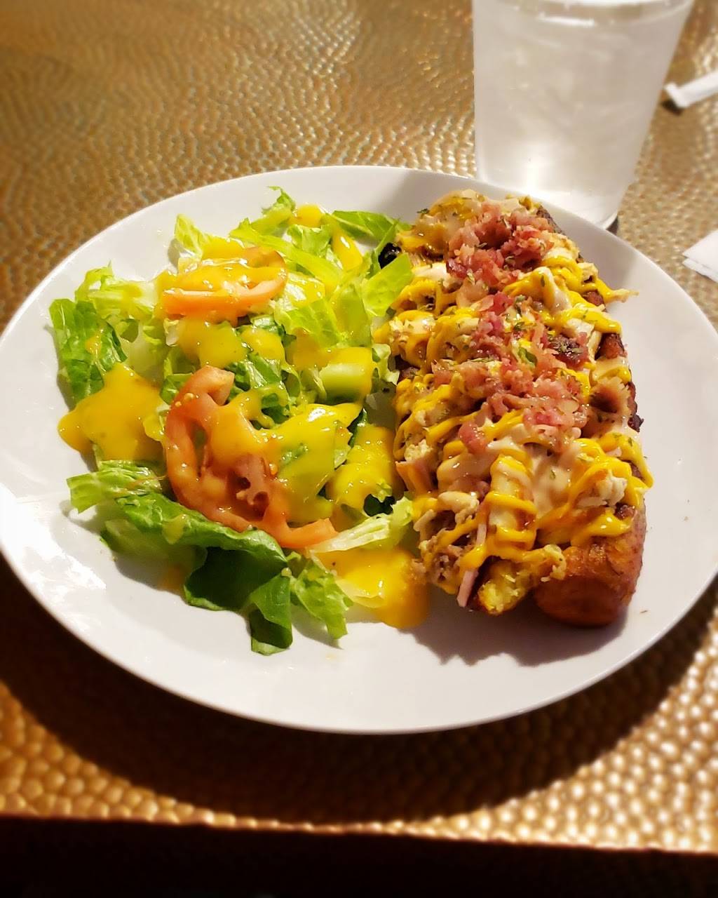 Guss Pizza & Bar | restaurant | 24 Eugene ONeill Dr, New London, CT 06320, USA | 8604451989 OR +1 860-445-1989