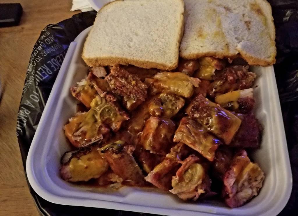 Bobs Famous BBQ | restaurant | 5013 Soutel Dr, Jacksonville, FL 32208, USA | 9045516455 OR +1 904-551-6455