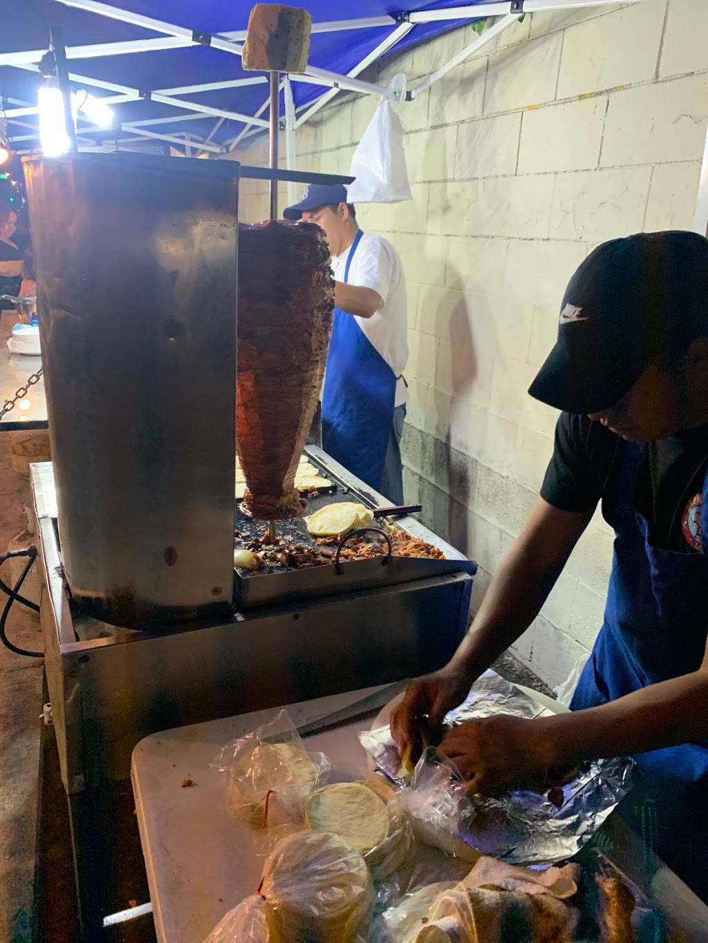 La Parrilla Loca | restaurant | Amar Rd, La Puente, CA 91744, USA | 3233071271 OR +1 323-307-1271