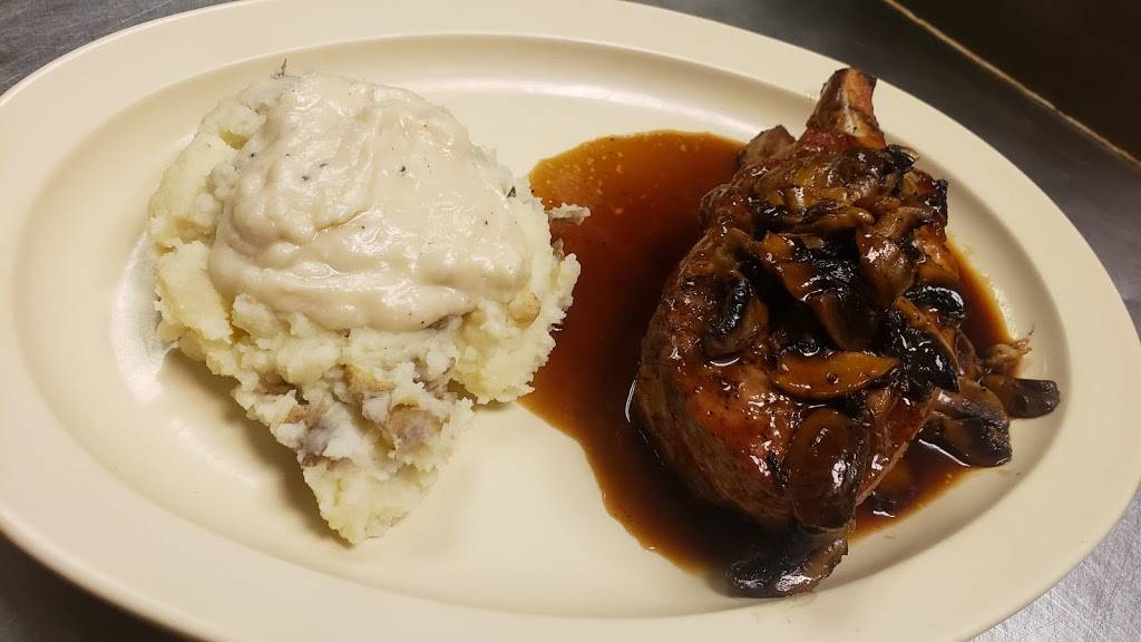 Buckets Burgers & Beer Garden | restaurant | 2014 S WW White Rd, San Antonio, TX 78222, USA | 2102512232 OR +1 210-251-2232