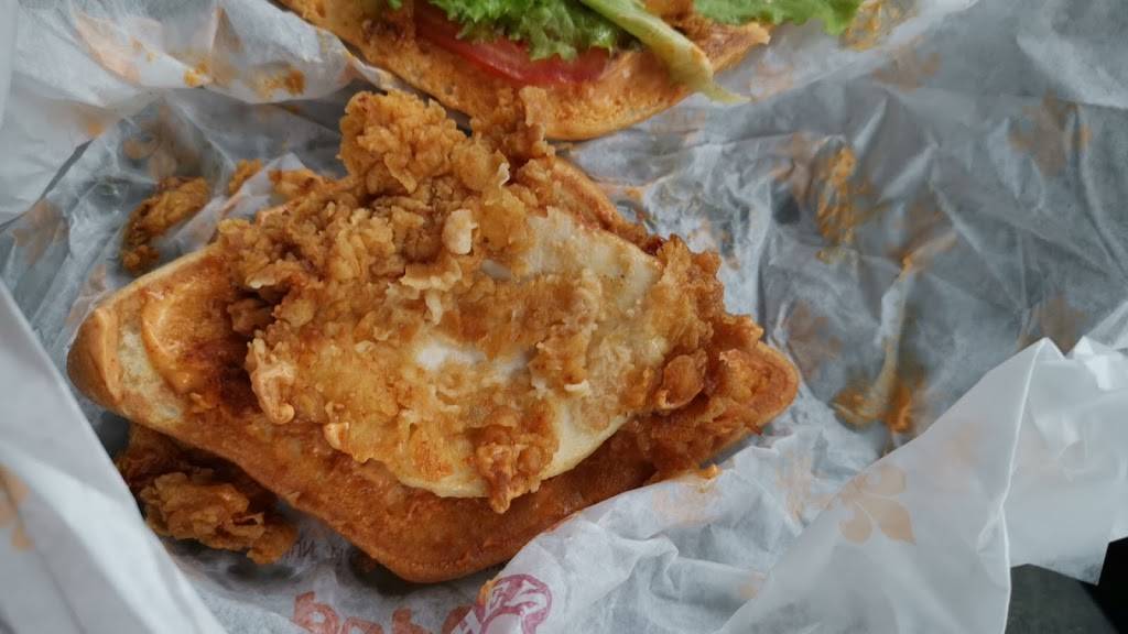 Popeyes | restaurant | 1780 Markham Rd, Scarborough, ON M1B 2W2, Canada | 4163211937 OR +1 416-321-1937