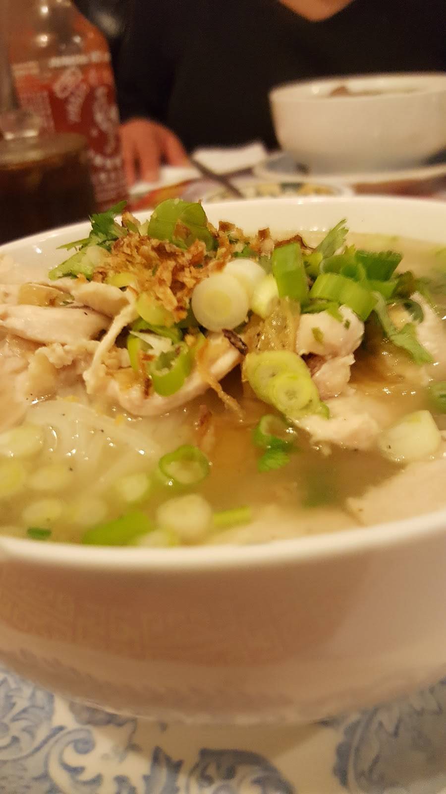 Little Saigon Restaurant | restaurant | 2938 Ogletown Rd, Newark, DE 19713, USA | 3027376832 OR +1 302-737-6832