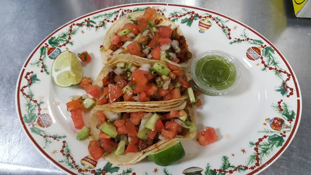 Tipico sazon Restaurante | restaurant | 925 Nassau Rd, Uniondale, NY 11553, USA | 5162469996 OR +1 516-246-9996