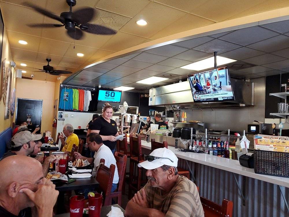 Fernandez The Bull Cuban Grill | restaurant | 101429 Overseas Hwy #104, Key Largo, FL 33037, USA | 3054148048 OR +1 305-414-8048