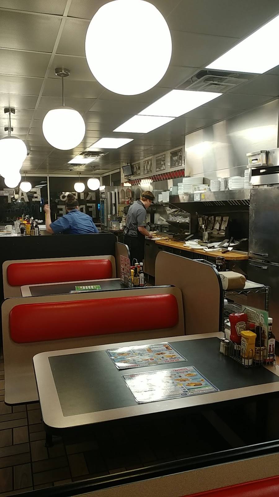 Waffle House | meal takeaway | 4351 Hamilton Middletown Rd, Liberty Township, OH 45011, USA | 5137376777 OR +1 513-737-6777
