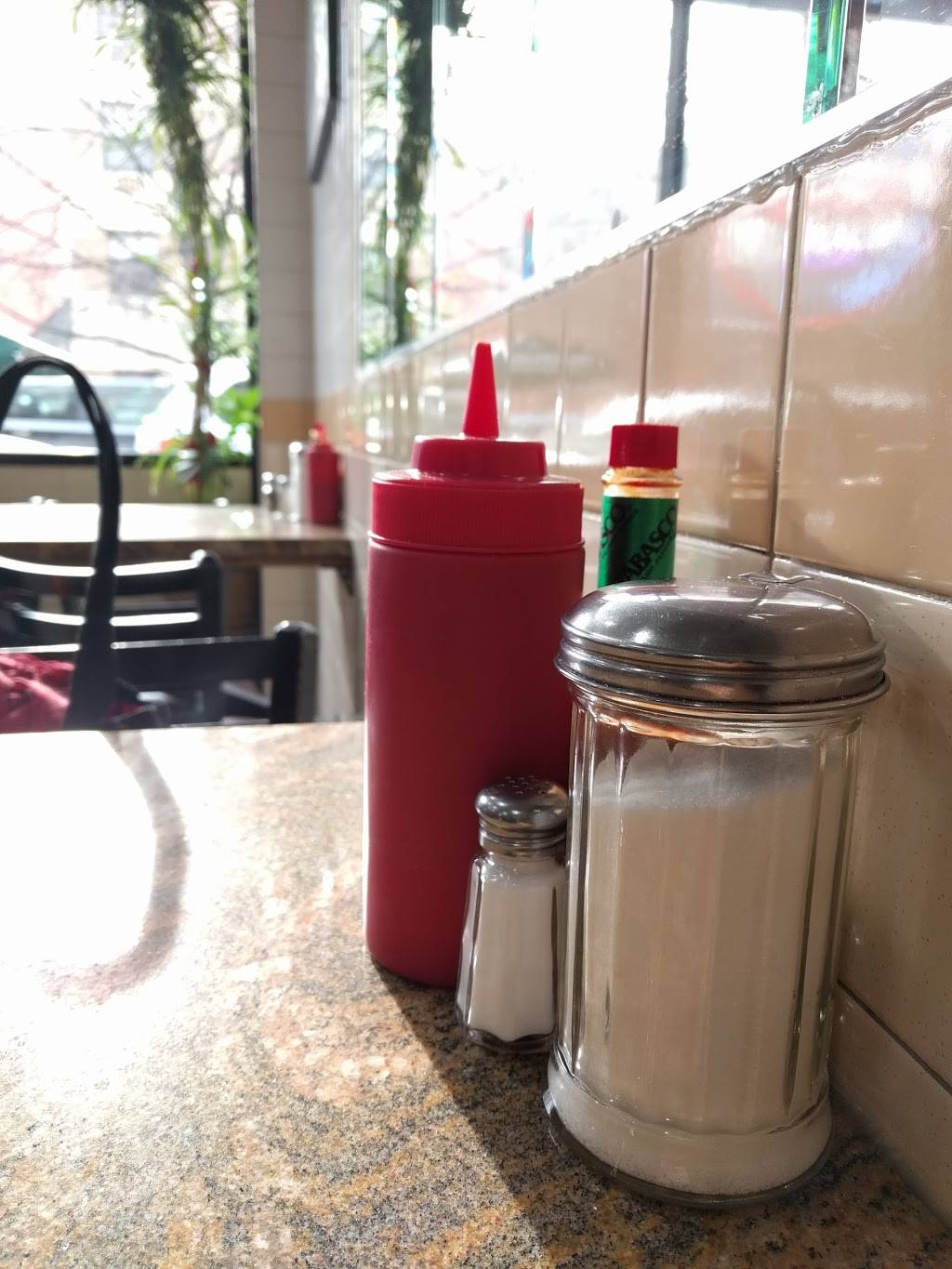 Jimbos Hamburger Palace | restaurant | 301 W 154th St, New York, NY 10039, USA | 2124918290 OR +1 212-491-8290