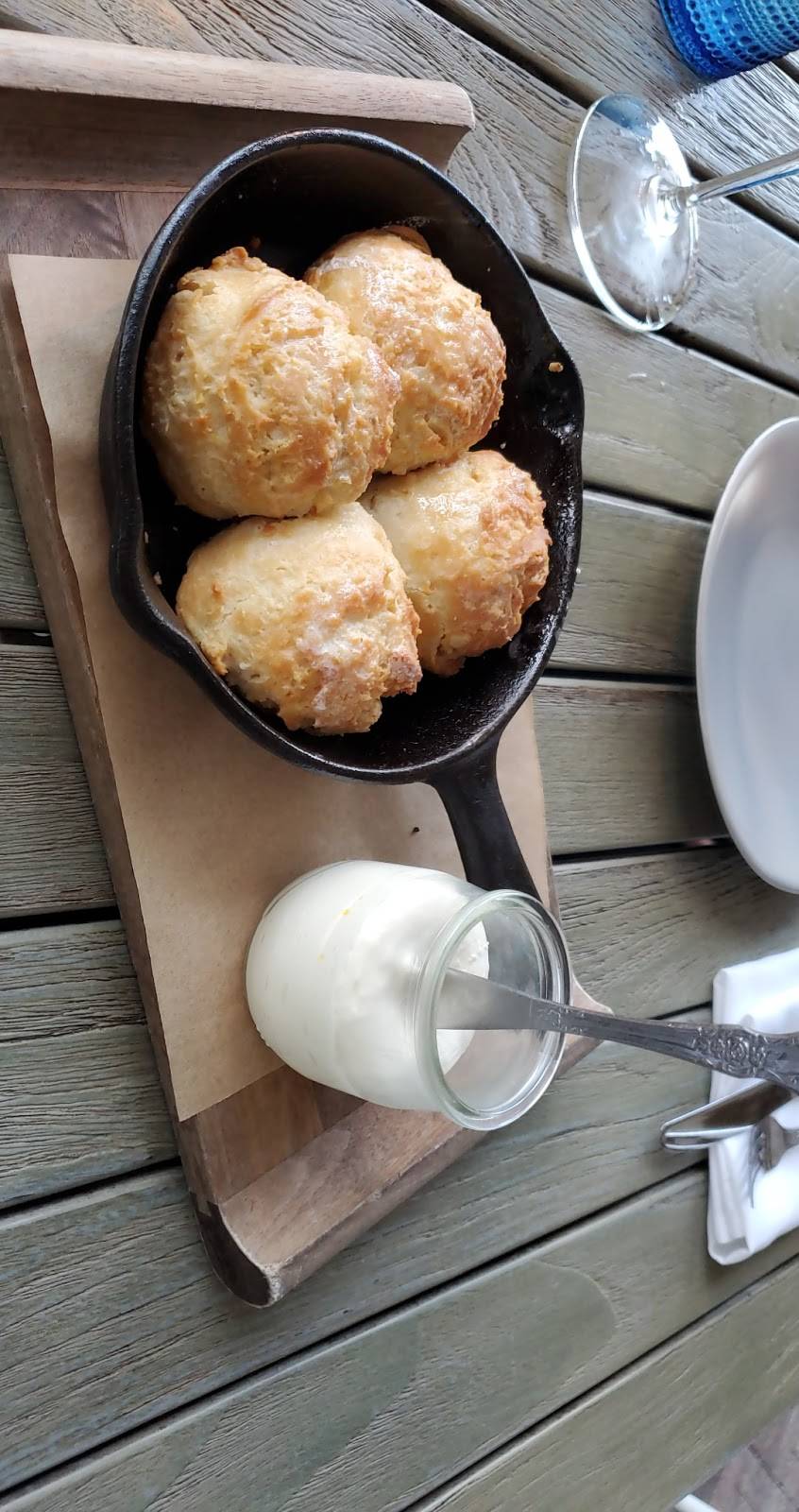 Lightkeepers | restaurant | 455 Grand Bay Dr, Key Biscayne, FL 33149, USA | 3053654156 OR +1 305-365-4156