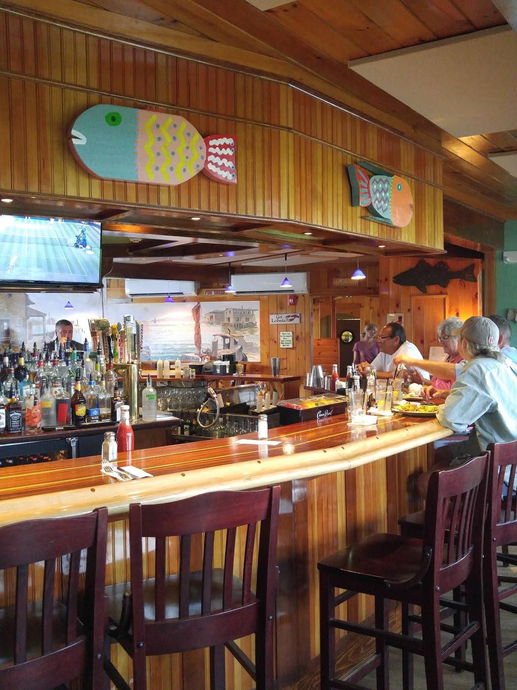 Lobsta Land | restaurant | 84 Causeway St, Gloucester, MA 01930, USA | 9782810415 OR +1 978-281-0415