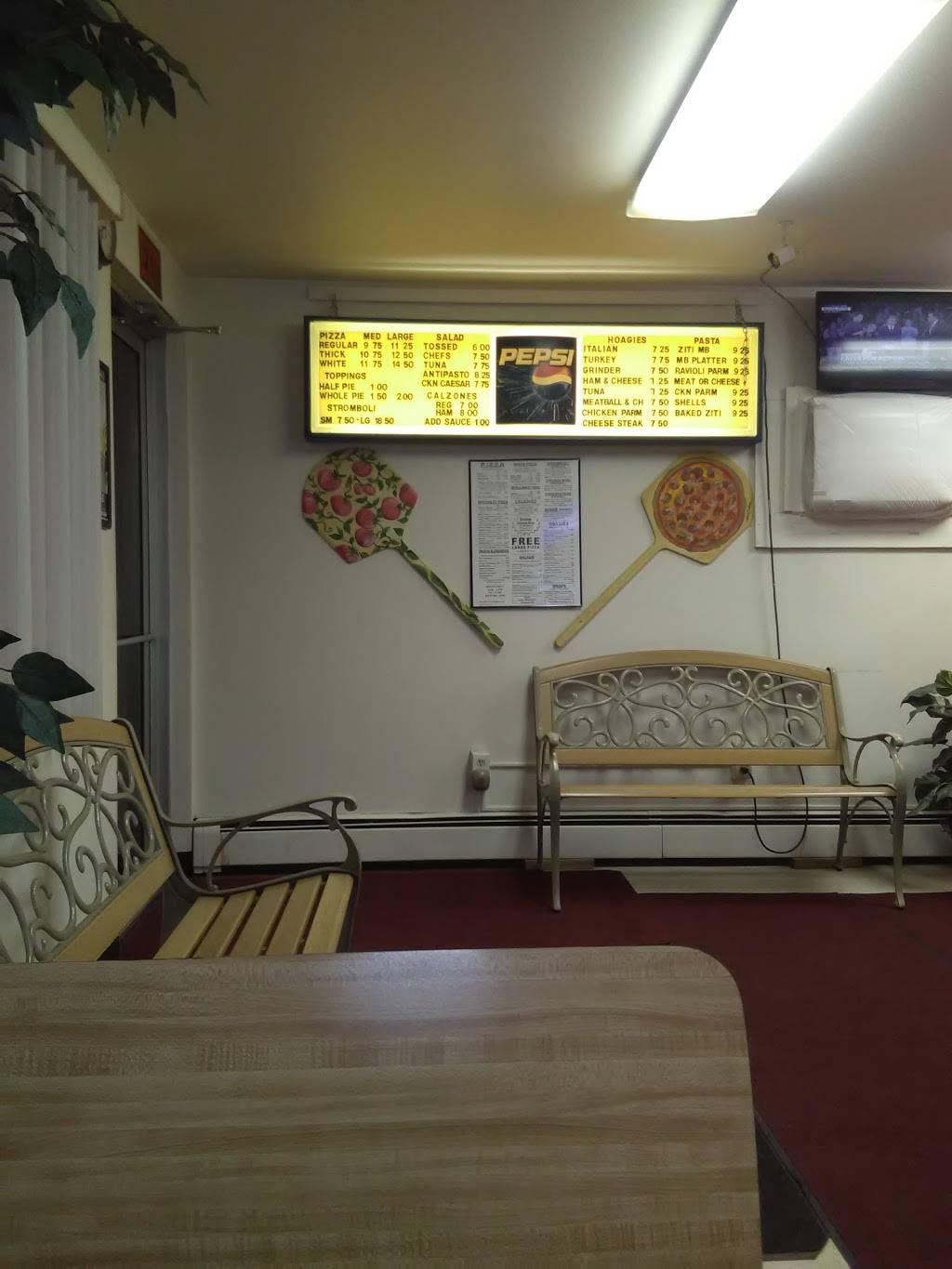 De Muros Pizza | meal takeaway | 10 William St, Pittston, PA 18640, USA | 5706550458 OR +1 570-655-0458