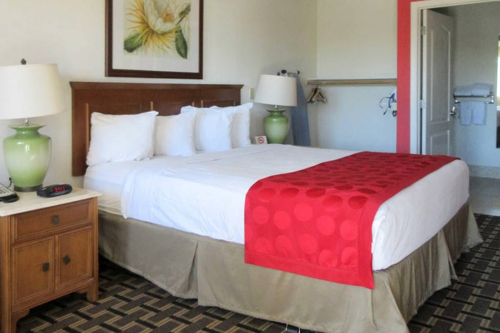 Quality Inn Glendale at Arrowhead Towne Center | restaurant | 7885 W Arrowhead Towne Center, Glendale, AZ 85308, USA | 6234122000 OR +1 623-412-2000