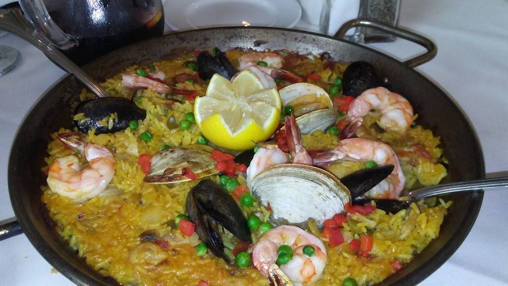 Costa del Sol Restaurant | restaurant | 901 Wethersfield Ave, Hartford, CT 06114, USA | 8602961714 OR +1 860-296-1714