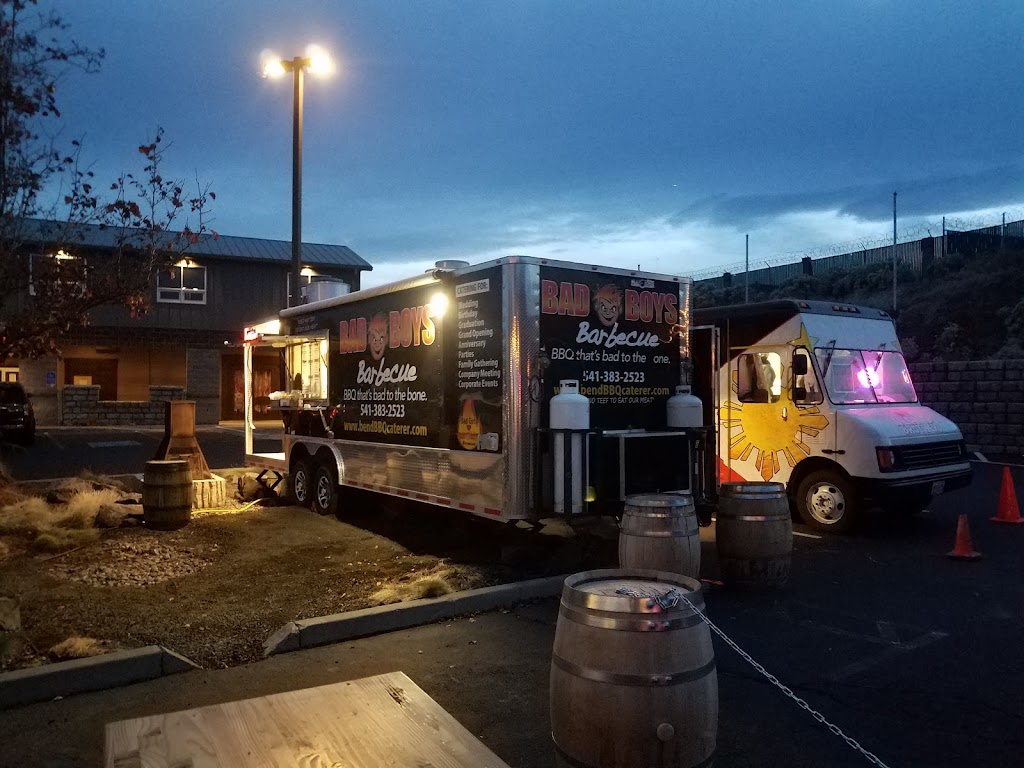 Bad Boys BBQ Bend | restaurant | 63063 Layton Ave, Bend, OR 97701, USA | 4582181499 OR +1 458-218-1499
