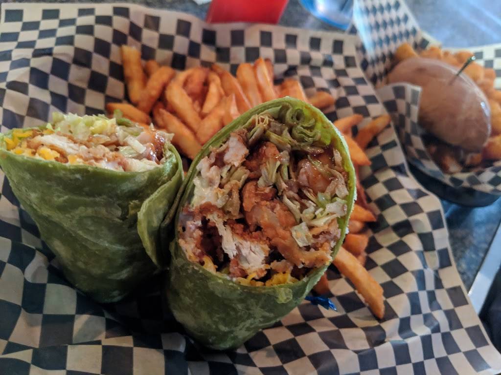 Bleachers Sports Bar & Grill | restaurant | 2167 Hilltop Dr A, Redding, CA 96002, USA | 5302226555 OR +1 530-222-6555