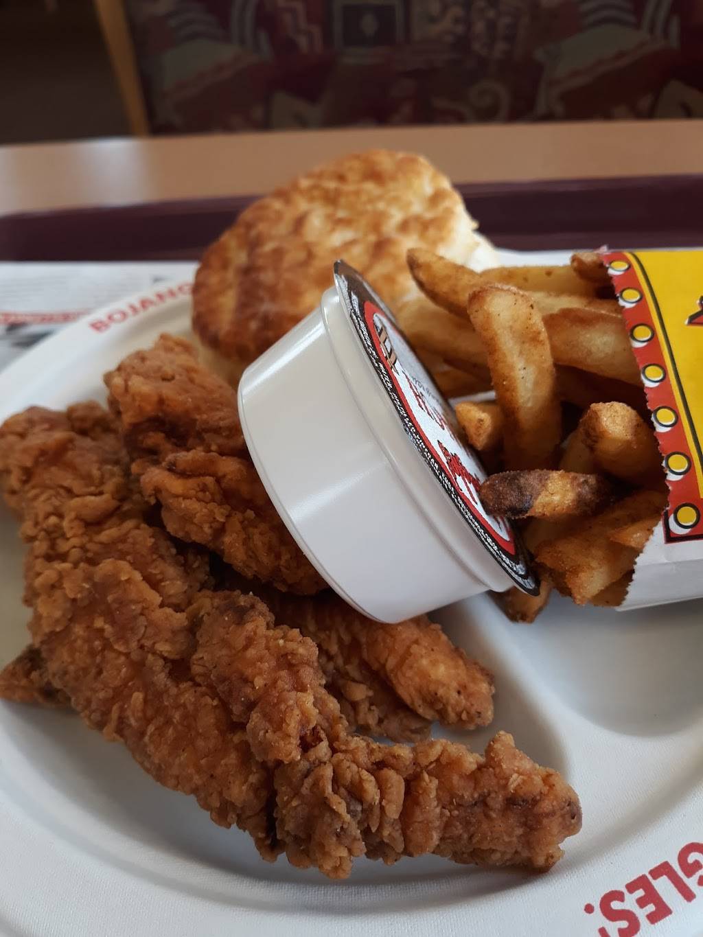 Bojangles Famous Chicken n Biscuits | restaurant | 2095 SC-86, Piedmont, SC 29673, USA | 8648457494 OR +1 864-845-7494