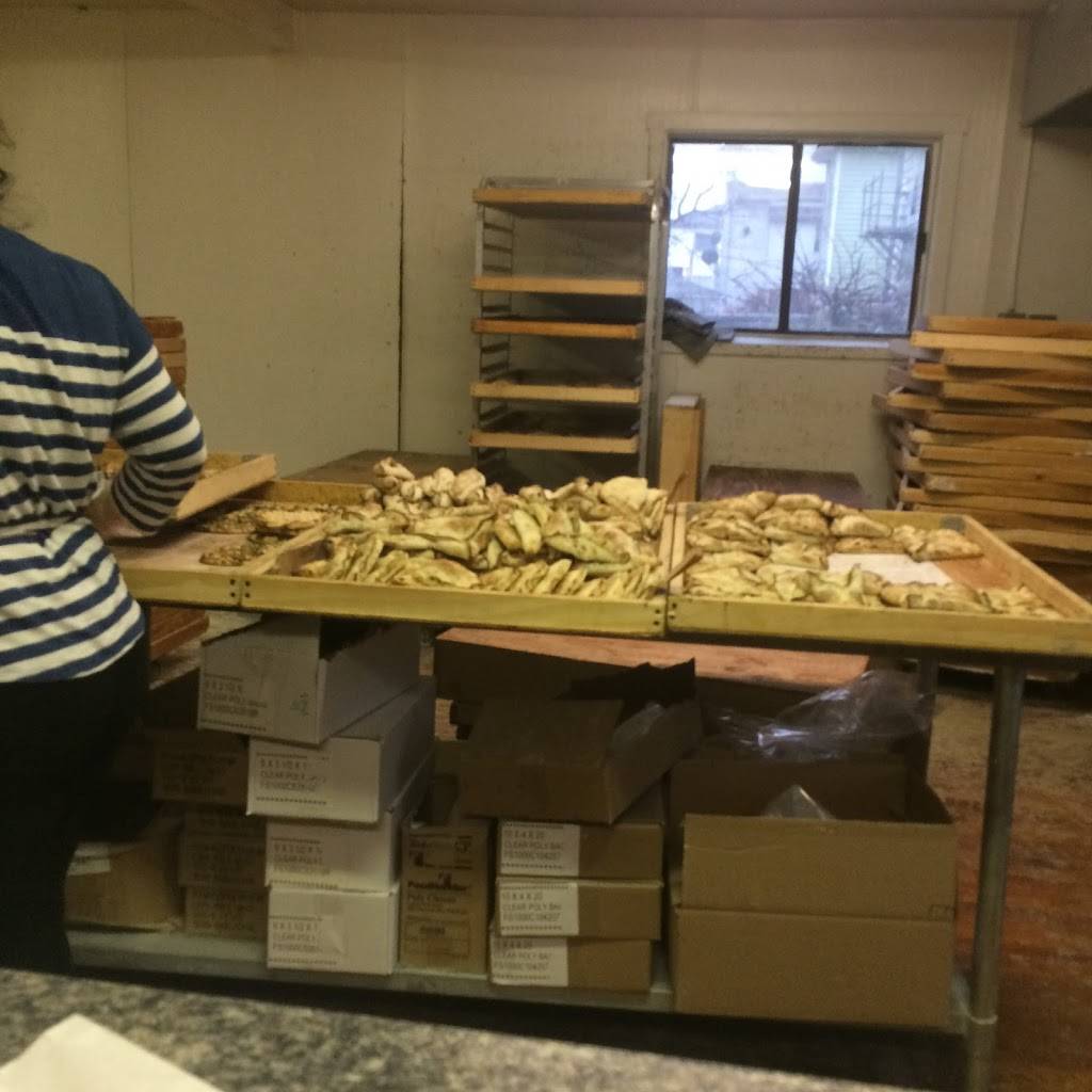 Sams Bakery | bakery | 256 Flint St, Fall River, MA 02723, USA | 5086745422 OR +1 508-674-5422